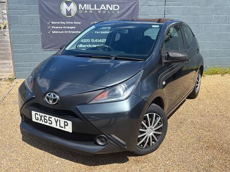 TOYOTA AYGO 1.0 VVT-i x
